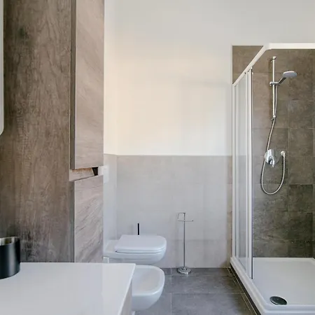 Vittoria - The House Of Travelers Villa Cernobbio